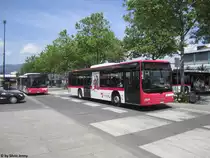 travys VD 1255 (MAN A23 Lion's City G) und VD 1419 (MAN A21 Lion's City) am 8.7.2016 beim Bhf. Yverdon-les-Bains