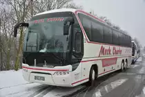 Am 23.01.2016 steht MÜR-MC 88 (Neoplan Tourliner / Meck. Charter) an der Jesse-Owens-Allee in Berlin.
