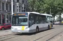 De Lijn 111251 Van Hool newA360 am Leopold de Waelplaats Antwerpen 