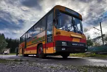 Ein 290er Gräf & Stift von Autoreisen Edelweiß, geparkt nahe des Bahnhofs Greifenburg-Weißensee.
Aufgenommen am 31.7.2016.