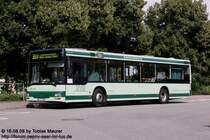 16.08.08: NVG-Wagen 256 steht an der Wartepostion der Haltesetelle Lindenallee in Neunkirchen. Nach kurze Pause ging der MAN NL 263 auf die Linie 301 nach Wemmetsweiler.