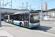 VBZ Nr. 513 (MAN A40 Lion's City GL) am 30.7.2016 beim Bahnhof Oerlikon Ost. Nachdem bereits zwei Neoplan Gelenkbusse ausbrannten einigte sich die VBZ mit MAN über eine Garantielieferung von 6 Gelenkbussen.