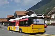 Volvo Hybrid Bus der Post, auf der Linie 102, bedient die Haltestelle bei der Post Ringgenberg. Die Aufnahme stammt vom 21.07.2016.