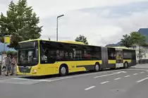 Mercedes Citaro 145, auf der Linie 21, wartet an der Haltestelle beim Bahnhof Interlaken West. Die Aufnahme stammt vom 23.07.2016.