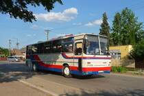 IKARUS 260 am Bahnhof in Dombrad, 23.5.16