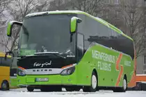 Am 23.01.2016 steht BL-690JX am ZOB in Berlin. Aufgenommen wurde ein Setra S 515 HD.
