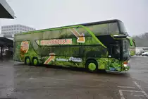 Am 23.01.2016 fährt dieser Setra S 431 DT (M-AY 100) auf der Linie 006 nach Zürich. Aufgenommen am ZOB in Berlin.
