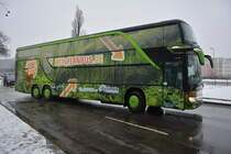 Am 23.01.2016 fährt dieser Setra S 431 DT (M-AY 100) auf der Linie 006 nach Zürich. Aufgenommen am ZOB in Berlin.

