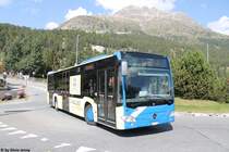 Engadin Bus GR 100 112 ''Ski-WM St.Moritz 2017'' am 13.9.2016 in Silvaplana, Kreisel Mitte