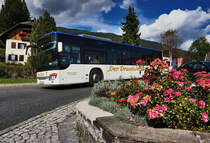 Ein Setra S 415 NF von Siebler Reisen, fährt nahe der Berg im Drautal Mehrzweckhaus vorüber. Unterwegs war der Bus auf der Kfl. 5021 als Kurs 34 (Steinfeld im Drautal Volksschule - Oberdrauburg Bahnhof).
Aufgenommen am 23.9.2016.