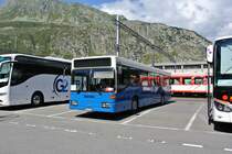 MGB Bahnersatz Andermatt-G�schenen infolge Entgleisung in der Sch�llenen: MB 405N ex. Luzern, dieser Wagen ist sonst in Airolo f�r Milit�rtransporte stationiert, Andermatt, 11.09.2016.