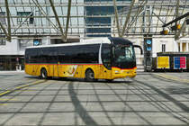 Ein MAN Lion´s Regio von PostAuto fährt in die Haltestelle  Chur, Postautostation ein.
Aufgenommen am 21.7.2016.