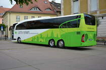 Am 26.06.2016 steht H-UR 915 am Neustädtischer Markt in Brandenburg an der Havel. Aufgenommen wurde ein Mercedes Benz Travego der Üstra.
