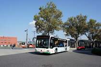 Stadtbus Aschaffenburg / Verkehrsgemeinschaft am Bayerischen Untermain (VAB): Mercedes-Benz Citaro C2 der Stadtwerke Aschaffenburg Verkehrs-GmbH (STWAB), aufgenommen im September 2016 in der Nähe vom Hauptbahnhof in Aschaffenburg.
