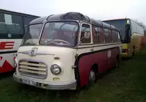 Alter Kässbohrer Setra S6 wartet auf seine Restaurierung. Aufgenommen am 01.12.2014