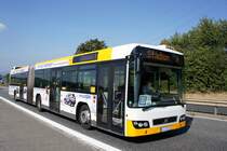 Volvo 7700 Gelenkbus von Autobus Sippel GmbH, eingesetzt im Stadionverkehr vom 1. FSV Mainz 05. Aufgenommen im September 2016 in der Nähe von Mainz. 