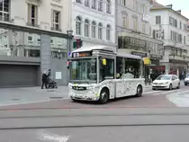 Mulhouse, 8. April 2016 : kleiner angetriebene Elektrobusus, von Bluebus hergestellt.
