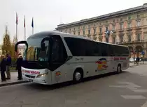 Zani, Bergamo. Neoplan Jetliner (Nr.1305) in Piazza Duomo. (16.11.2016)