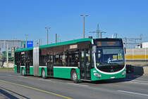 Mercedes Citaro 7045, auf der Linie 36, überquert die Schwarzwaldbrücke Richtung Haltestelle Breite. Die Aufnahme stammt vom 01.12.2016.