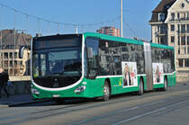 Mercedes Citaro 7021, auf der Linie 34, überquert die Mittlere Rheinbrücke. Die Aufnahme stammt vom 30.11.2016.