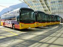 Blick von der anderen Seite, wo nur 5 MAN sichtbar sind, am 22.6.13 auf dem Postdeck in Chur.