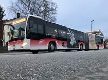 Der BGU C2 Gelenkbus Nr. 8 am 3.3.17 beim Bhf Grenchen Sd.