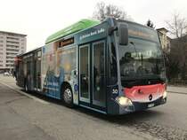 Der BGU C2 NGT Nr. 30 mit Vollwerbung für Baloise Bank SoBa am 3.3.17 beim Bhf Grenchen Süd.