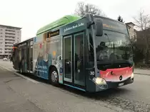 Der BGU C2 NGT Nr. 30 mit Vollwerbung für Baloise Bank SoBa am 3.3.17 beim Bhf Grenchen Süd.