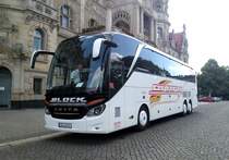 Setra ComfortClass 500 aufgenommen vor dem neuen Rathaus in Hannover am 22.06.2016