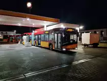 Nagelneuer HSB Solaris Urbino 18 am 07.03.17 in Langenselbold beim Tanken. Ich arbeite direkt in der Nähe und habe die Busse Morgens um 06 Uhr mit dem Handy fotografiert. Dies war Zufall . Die Busse kamen gerade aus Polen vom Solaris Werk und wurden nach Hanau überführt