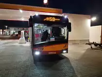 Nagelneuer HSB Solaris Urbino 18 am 07.03.17 in Langenselbold beim Tanken. Ich arbeite direkt in der Nähe und habe die Busse Morgens um 06 Uhr mit dem Handy fotografiert. Dies war Zufall . Die Busse kamen gerade aus Polen vom Solaris Werk und wurden nach Hanau überführt