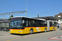 Mercedes Citaro der Post auf der Linie 84, wartet beim Bahnhof Kaiseraugst die nächste Abfahrtszeit ab. Die Aufnahme stammt vom 10.03.2017.