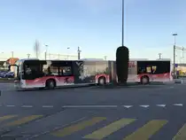 C2 Gelenkbus im Kreisel nach dem Bhf Süd am 10.3.17.