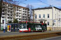Stadtbus Gotha: Mercedes-Benz Citaro (Wagennummer 148) des Omnibusbetriebes Wolfgang Steinbrück (Lackierung: Krefeld), aufgenommen im März 2017 im Stadtgebiet von Gotha.