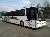 Dreiachsiger Neoplan von meindl Reisen aus Haibach. Gesehen in.Viechtach 24.03.2017