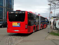 Freiburger VAG Mercedes Benz Citaro 2 G Wagen 914 am 21.03.17 an der Haltestelle Haid