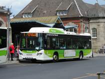 Colmar 13/04/2017 : Scania Citywide 12 LF CNG, Wagen 286, auf der Linie 1 vor dem Bahnhof.