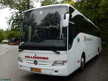 Mercedes Tourismo von Hellingman aus den Niederlanden beim Schloss Linderhof am 09.08.2015