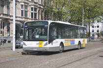De Lijn Antwerpen 4398 Van Hool A360 am Haltestelle Museum aufgenommen 17.04.2017