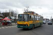 Rumänien / Bus Arad: Ikarus von PITO TRANS S.R.L. ARAD, aufgenommen im März 2017 im Stadtgebiet von Arad.