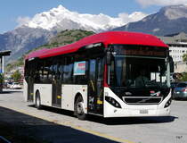 Ortsbus Sion / Postauto - Volvo 7900 Hybrid  Nr.73  VS 211611 unterwegs auf der in Sion am 05.05.2017