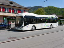 tpc - Volvo 7900 Hybrid  VD  1166 unterwegs als Ortsbus in Aigle am 05.05.2017