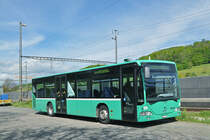 Mercedes Citaro 800, ist mit der Fahrschule beim Bahnhof Gelterkinden. Die Aufnahme stammt vom 12.05.2017.
