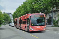 Mercedes Citaro 7050, mit der easy Jet Werbung, auf der Linie 50 fährt zur Endstation am Bahnhof SBB. Die Aufnahme stammt vom 12.05.2017.