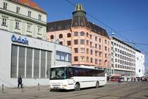 Tschechien / Brno / Brünn: Karosa LC 936.1037 von Autodoprava Vilém Leonhard, aufgenommen im März 2017 am Hauptbahnhof der tschechischen Stadt Brünn.