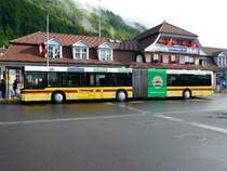 STI - MAN Gelenkbus bei der Haltestelle vor dem Bahnhof in Interlaken Ost am 16.08.2008
