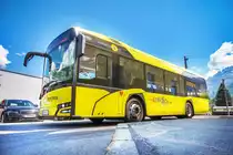 Ein New SOLARIS Urbino 10,5 von POSTBUS, steht am 18.5.2017 beim Bahnhof Lienz.
Kurz zuvor war der Bus auf der Linie 6 (Lienz Michaelsplatz - Gaimberg - Lienz Bahnhof) unterwegs.