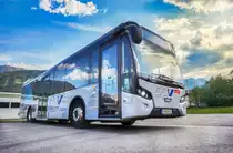 Ein VDL Citea der OGV steht am 19.5.2017, bei der Lagerhaus-Tankstelle in Greifenburg.
Der Bus ist normalerweise nur im Gailtal, oder über den Gailberg nach Oberdrauburg unterwegs, da der Mercedes – Kutsenits Hydra jedoch in der Werkstatt war, fuhr nun er einige Tage auf der Kfl. 5021 (Oberdrauburg - Möllbrücke).