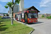Ein MB 405 als Schuhbus abgestellt beim Bahnhof Lohn-L�terkofen, 02.06.2017.