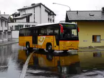 Postauto - Volvo 8700  GR 74221 unterwegs in Laax am 05.06.2017